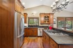 Built in gas range is a home chef`s dream 